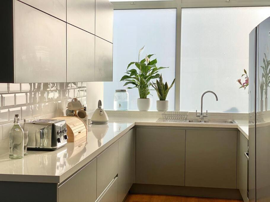 2Bdr Modern Apartment In Hammersmith West Londres Exterior foto
